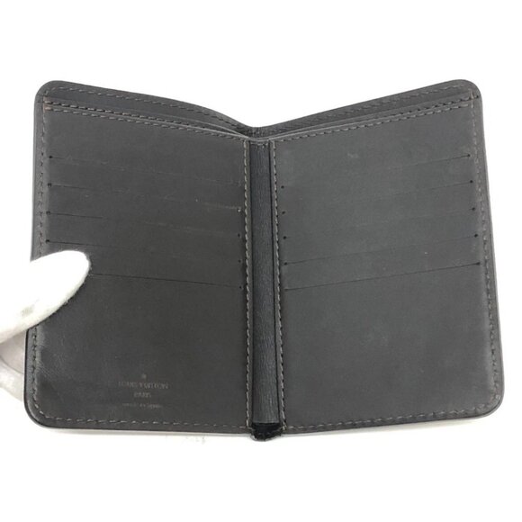 LOUIS VUITTON Utah Compact Wallet (No Coin Compartment) Passport Case - Picture 7 of 16